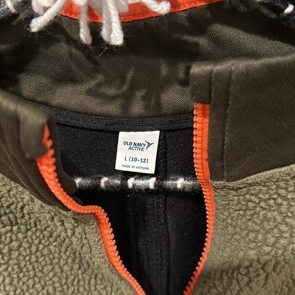 Old Navy Active boys fleece/sherpa zipper jacket size L (10-12) - Picture 2 of 8